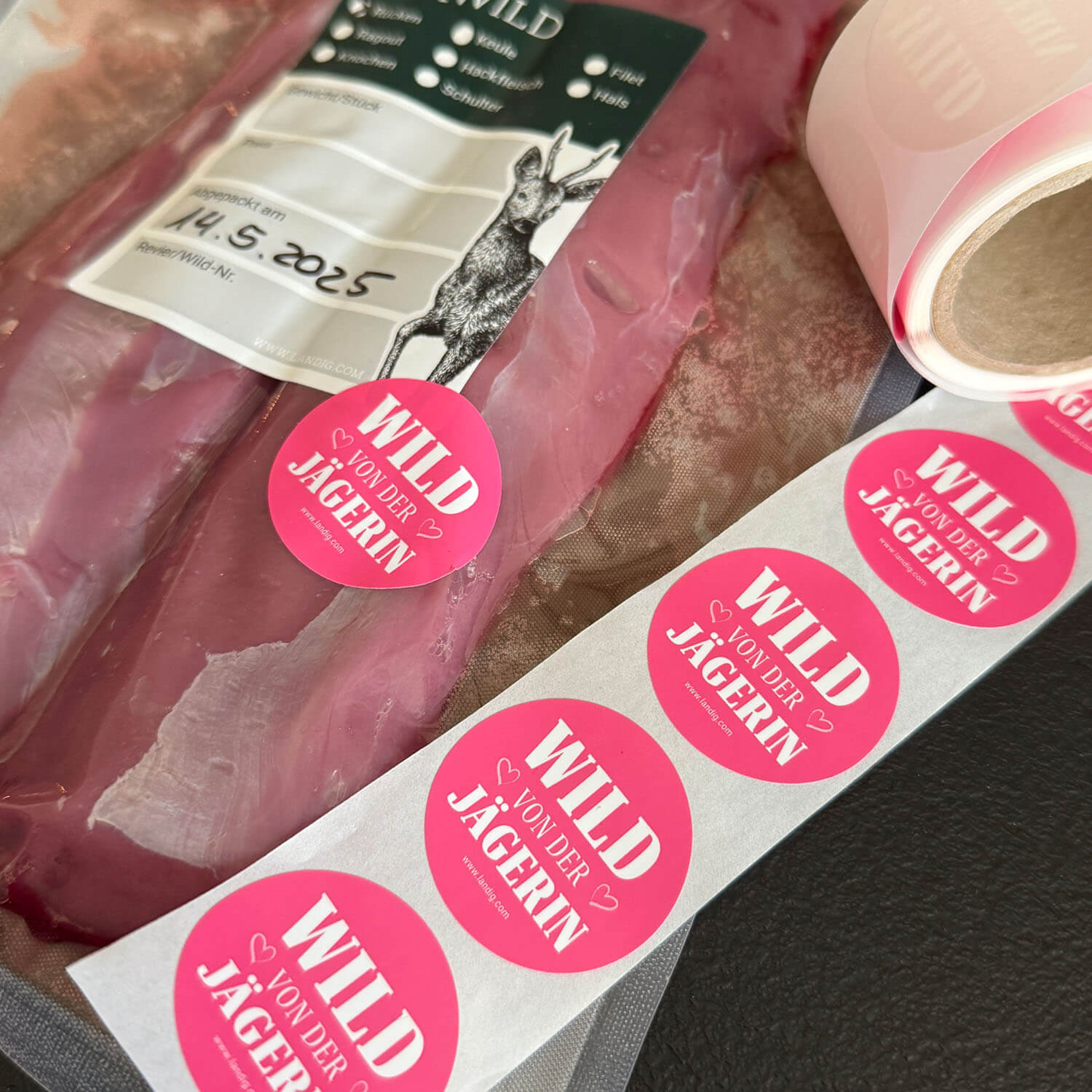 Landig hunting labels